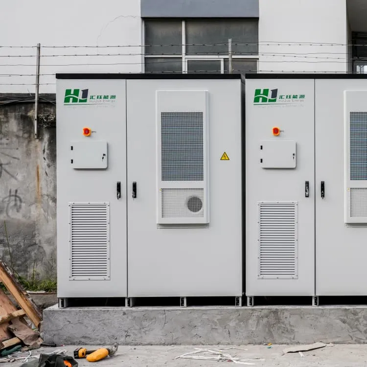Point-supported solar panel curtain wall