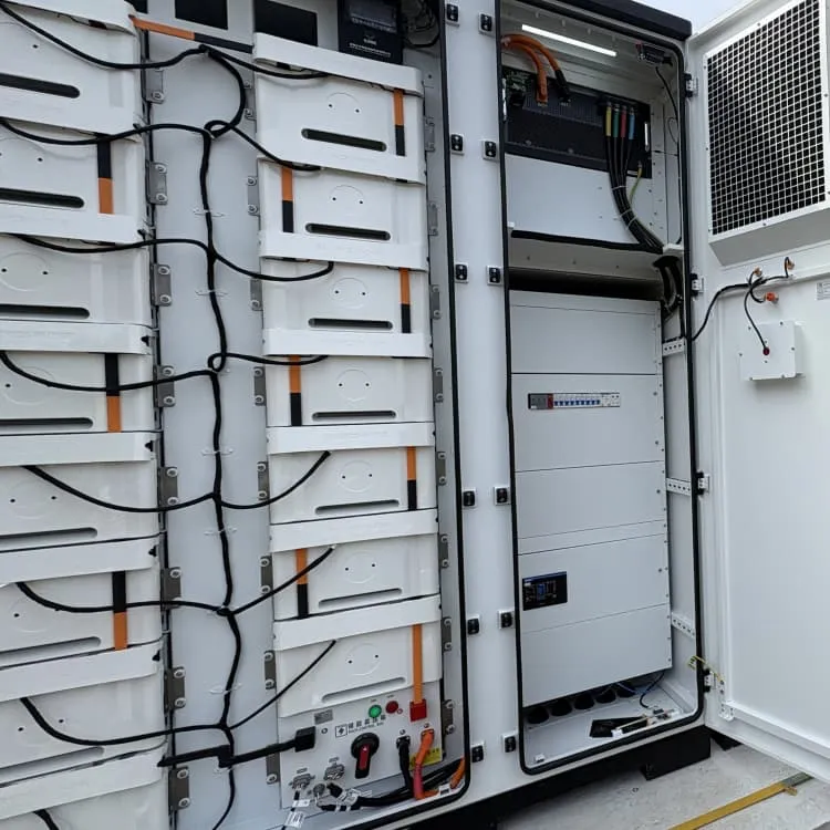 Does the integrated signal base station have a battery?
